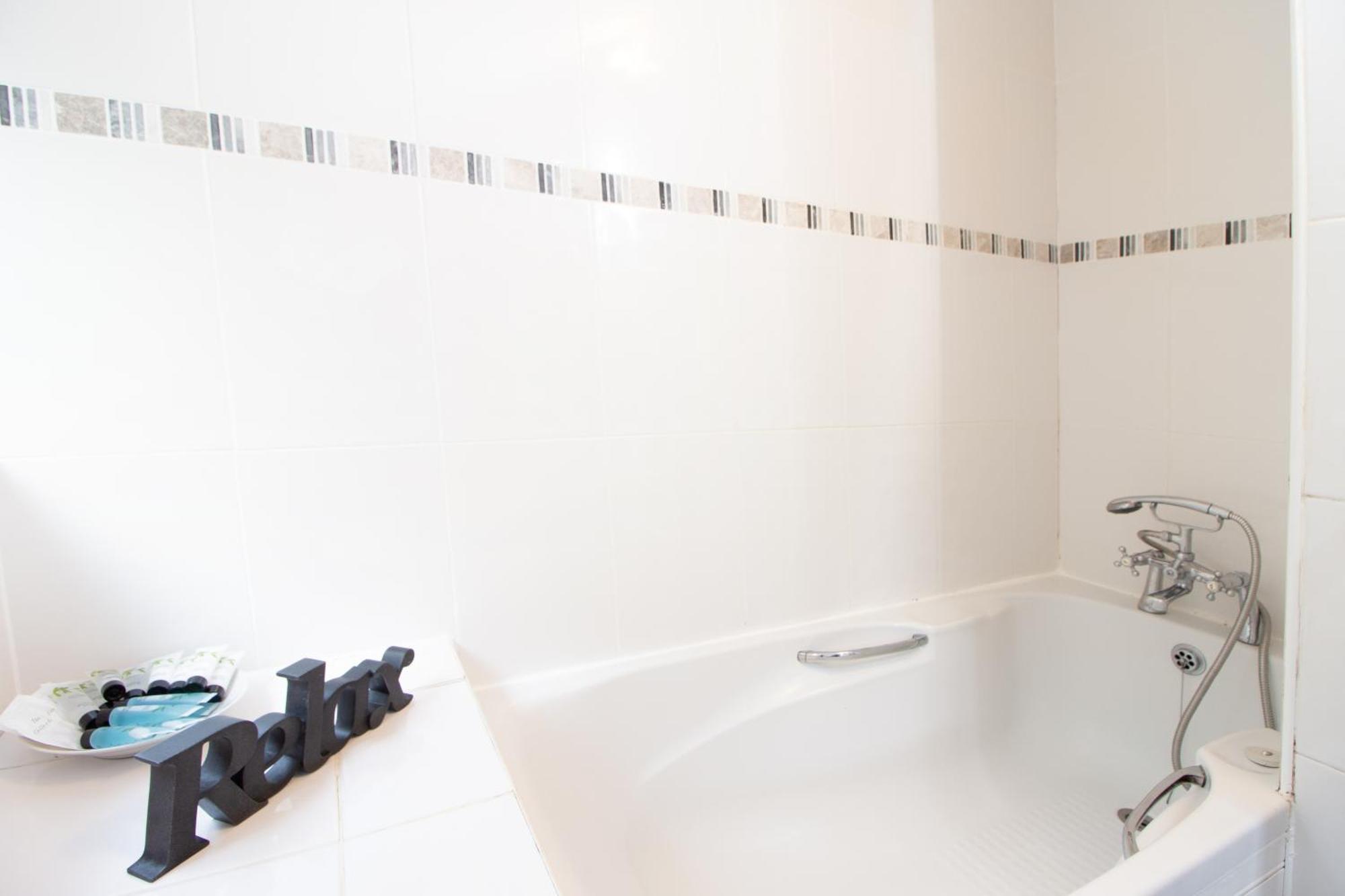 Raleigh Gf - Ground Floor 1 Bed Georgian Flat In The City Centre Free Parking And Wifi Exeter Ngoại thất bức ảnh